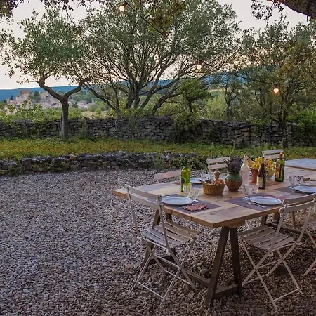 Mas Exceptionnel A Lagnes, Provence Lagnes